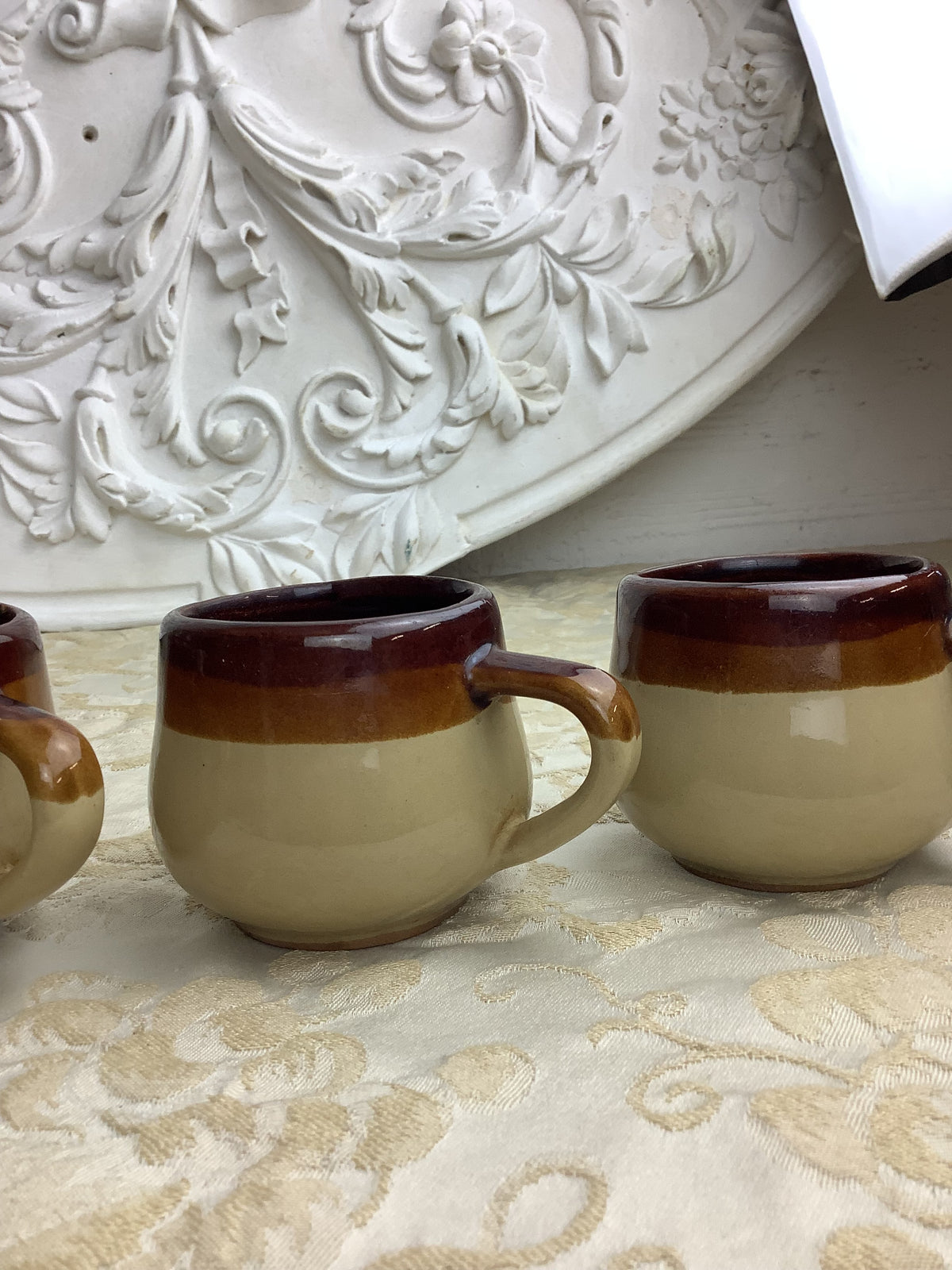 4 Tasses anciennes en céramique émaillée -Ref 12U
