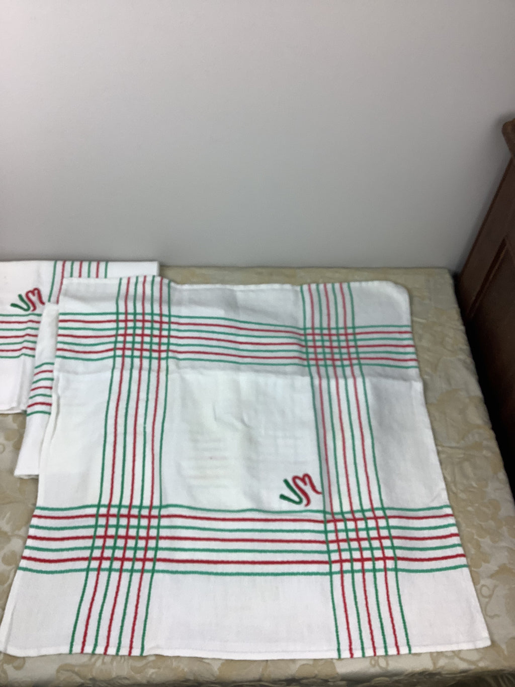 Anciennes Serviettes de table monogramme VM.