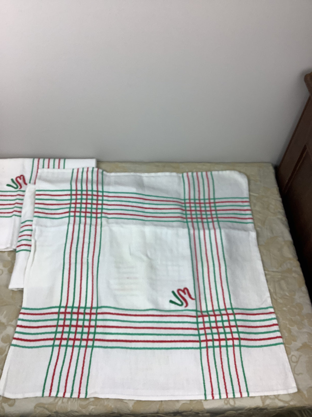 Anciennes Serviettes de table monogramme VM.