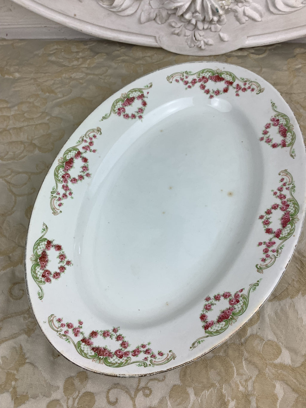 Ancien Plat de forme ovale Terre de fer Moulins des loups France
