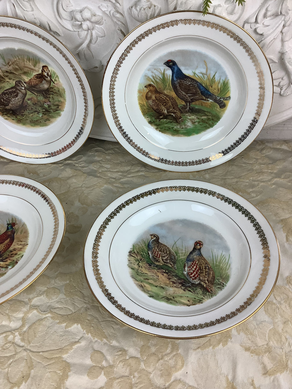4 Assiettes creuses anciennes en Porcelaine Limoges France décor gibier/chasse