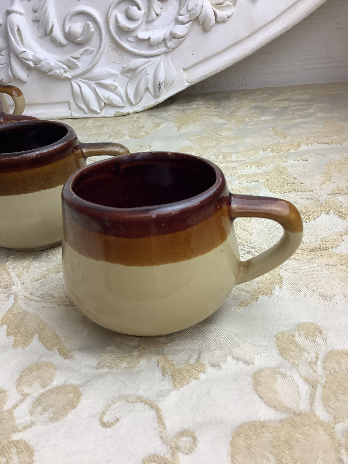 4 Tasses anciennes en céramique émaillée -Ref 12U