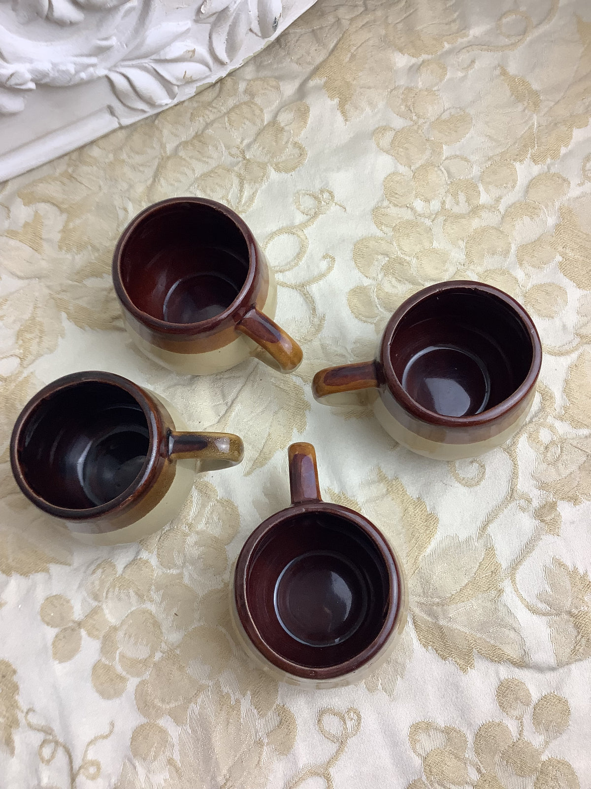 4 Tasses anciennes en céramique émaillée -Ref 12U