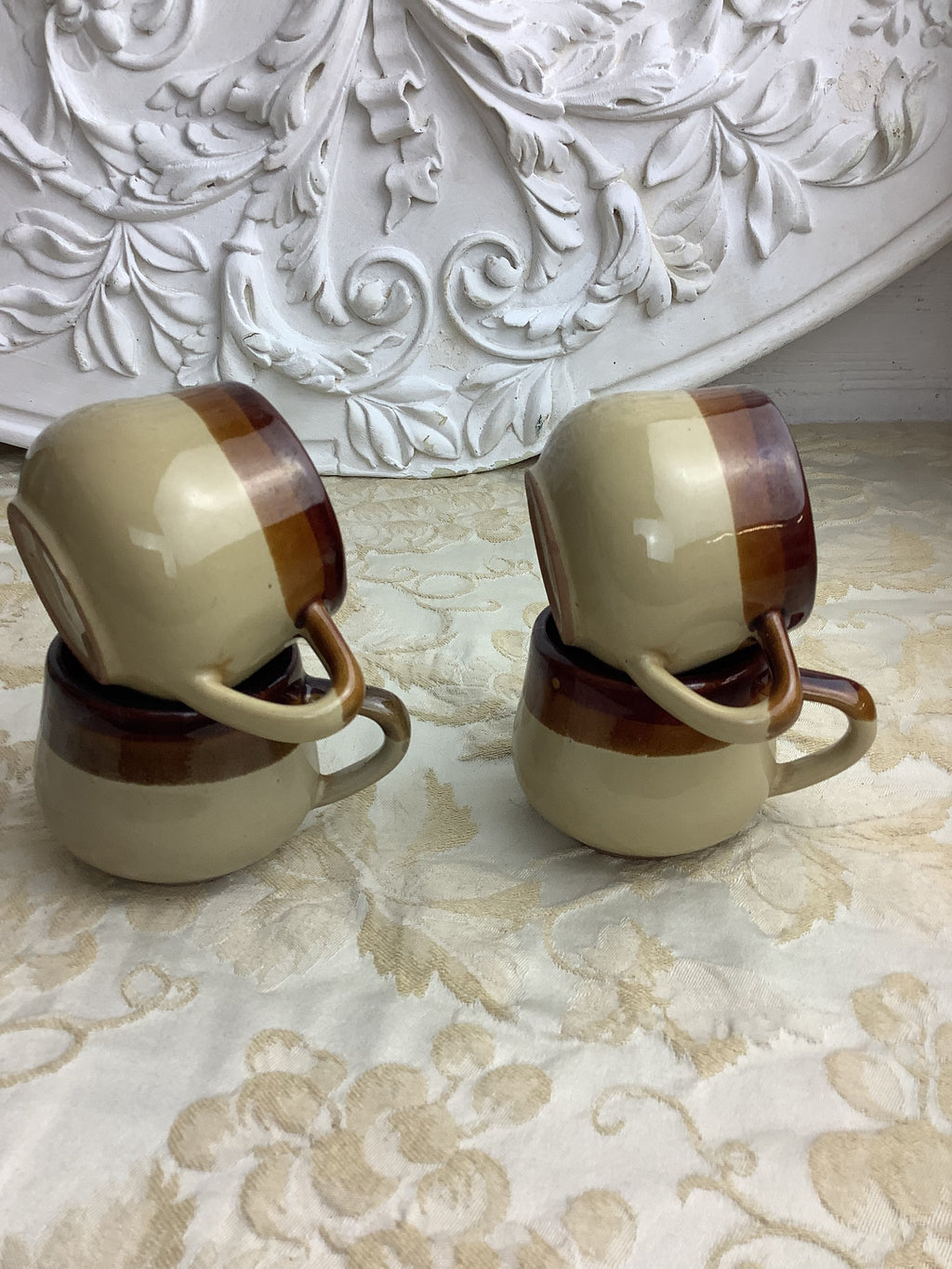 4 Tasses anciennes en céramique émaillée -Ref 12U