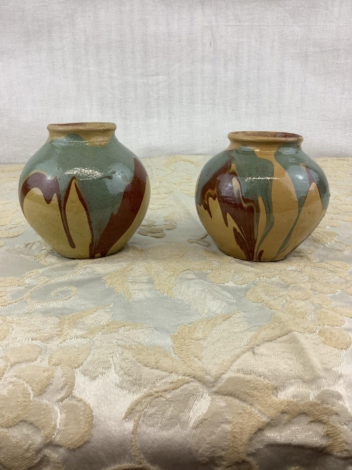 Paire de petits vases boules en grès émaillé polychrome – Réf. 78