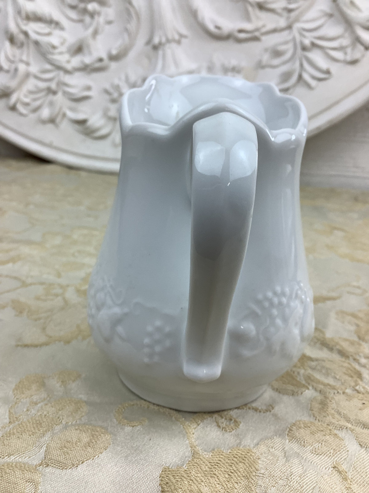 Petit Pot à lait , à crème en Porcelaine blanche