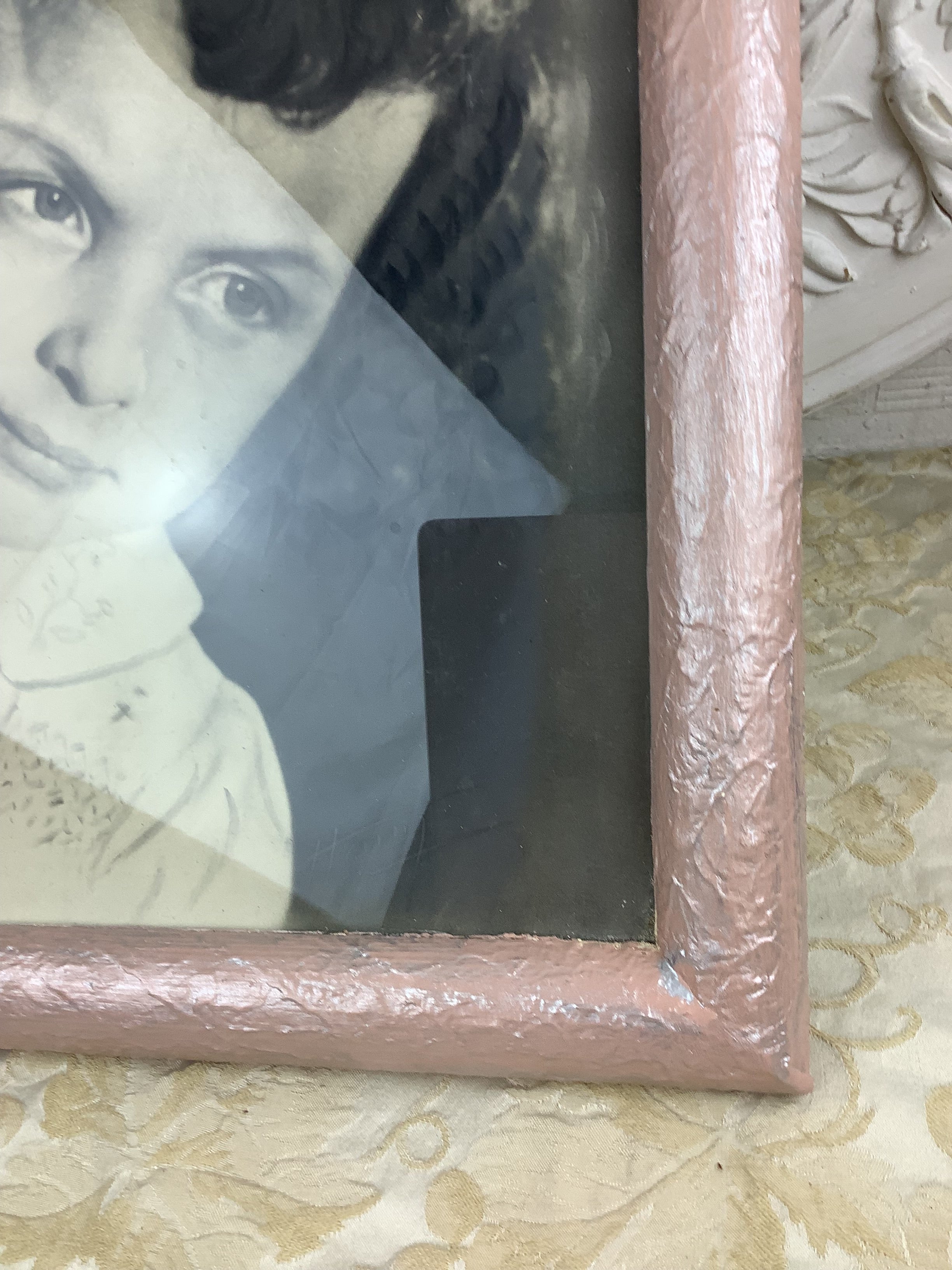 Ancien Cadre Portrait au fusain