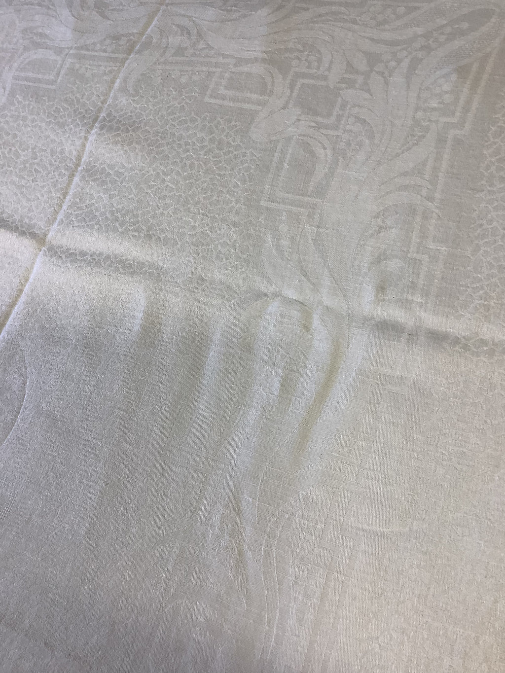 Nappe ancienne en damassé blanc écru et ses six serviettes - Réf 179
