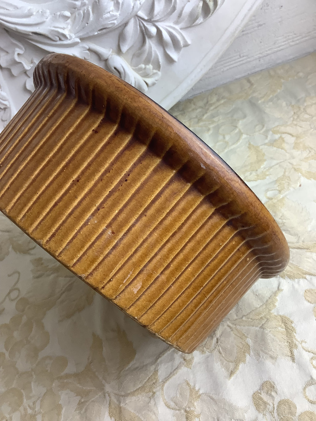 Plat à four ancien en grès vernissé brun, manufacture alsacienne – Ref. 27C