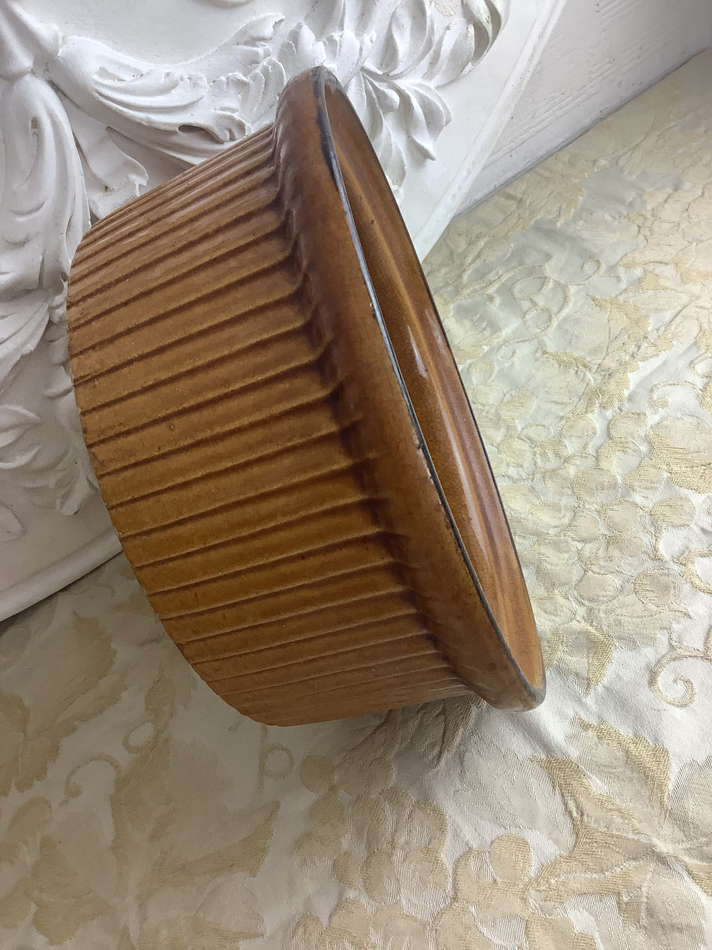Plat à four ancien en grès vernissé brun, manufacture alsacienne – Ref. 27C