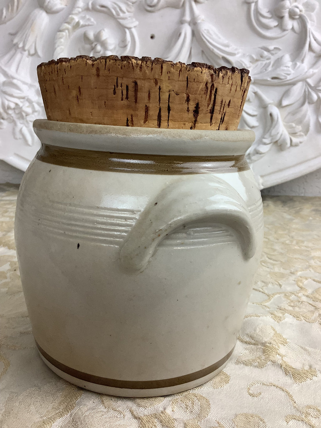 Ancien pot de cuisine en grès LML à décor de fruits avec bouchon en liège – Réf. 27A