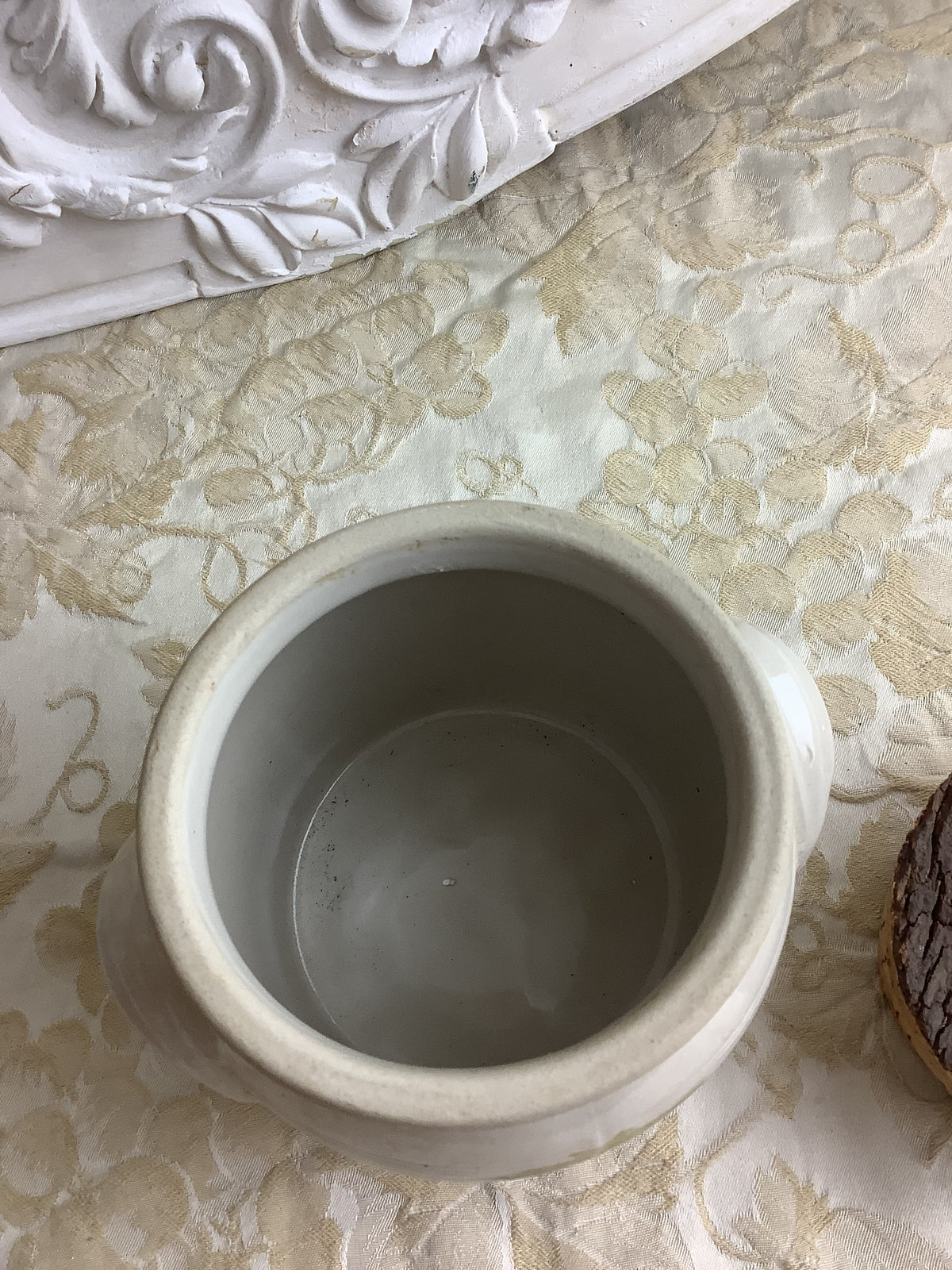Ancien pot de cuisine en grès LML à décor de fruits avec bouchon en liège – Réf. 27A