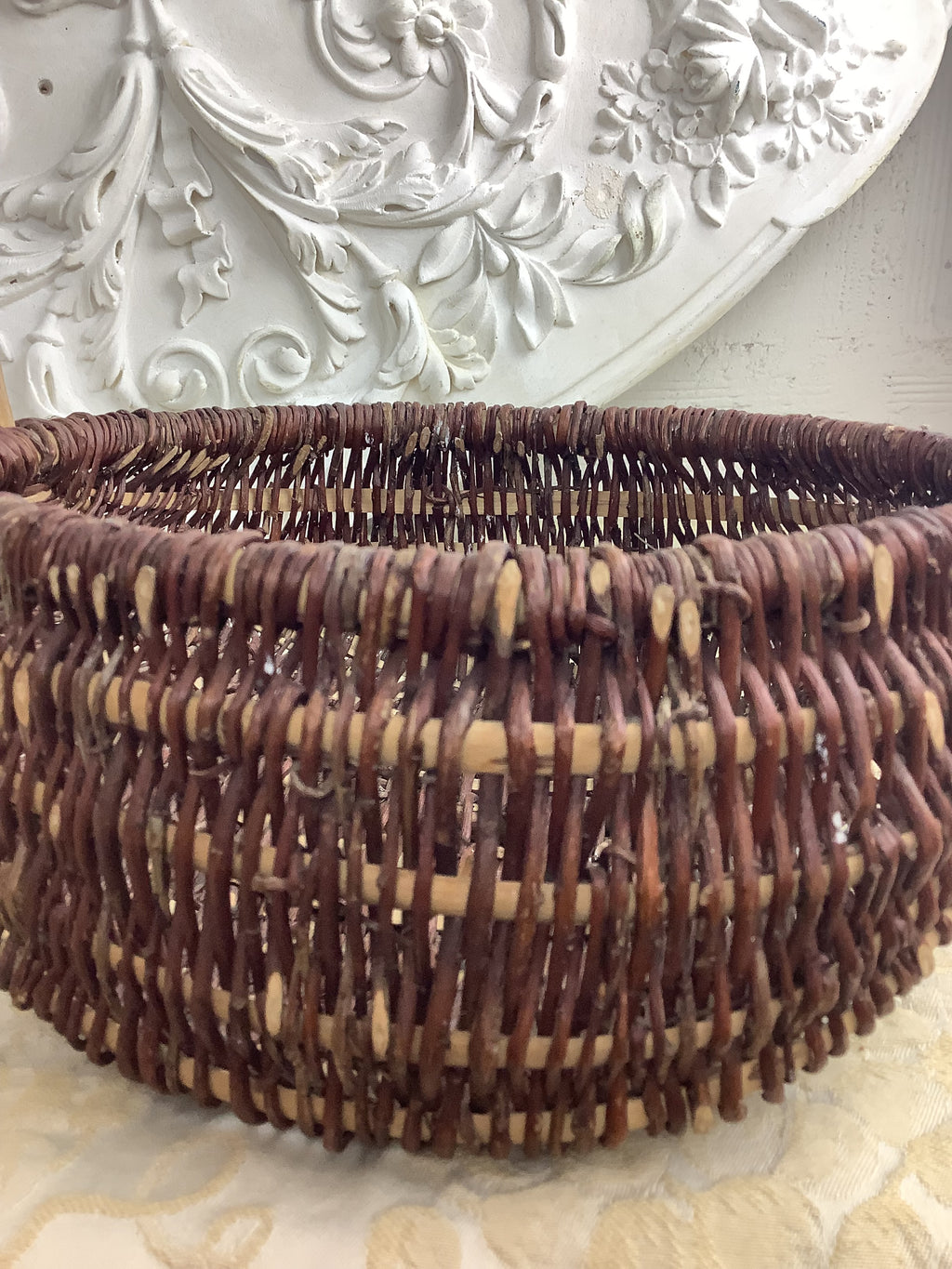 Ancien panier Bressan en osier brut, panier à œufs traditionnel – Ref. 27M