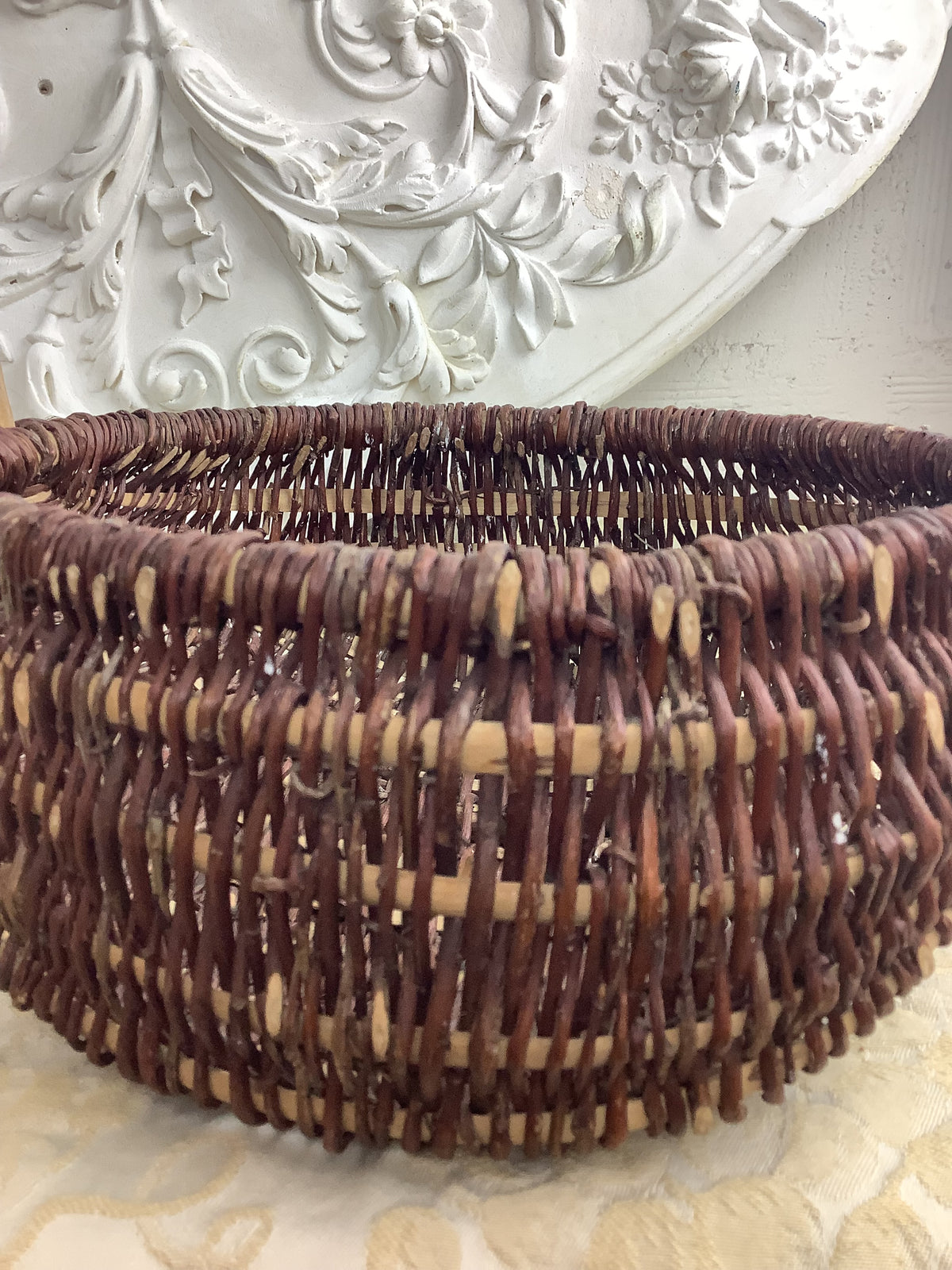 Ancien panier Bressan en osier brut, panier à œufs traditionnel – Ref. 27M