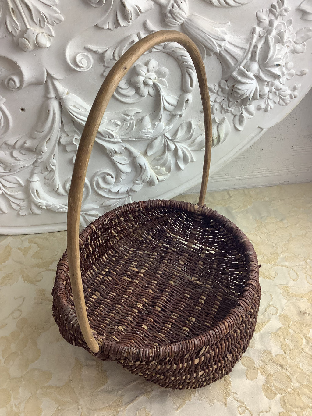 Ancien panier Bressan en osier brut, panier à œufs traditionnel – Ref. 27M