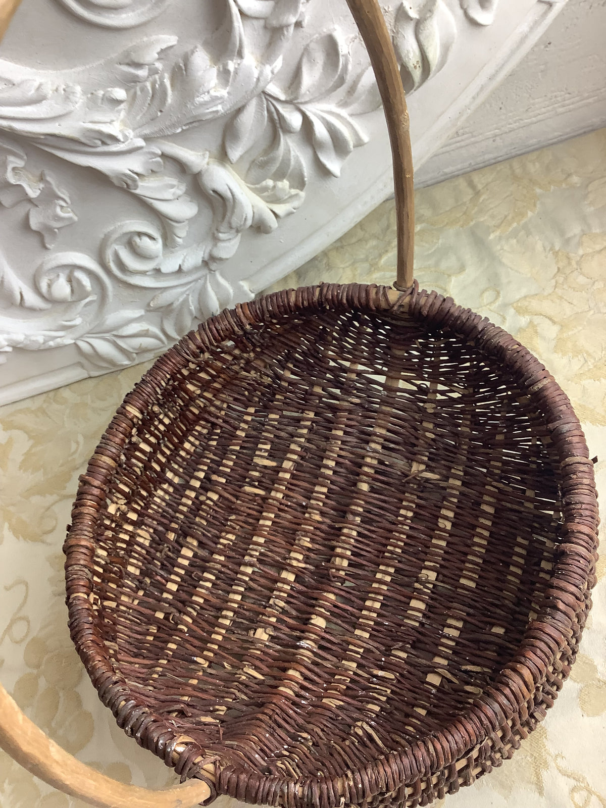 Ancien panier Bressan en osier brut, panier à œufs traditionnel – Ref. 27M
