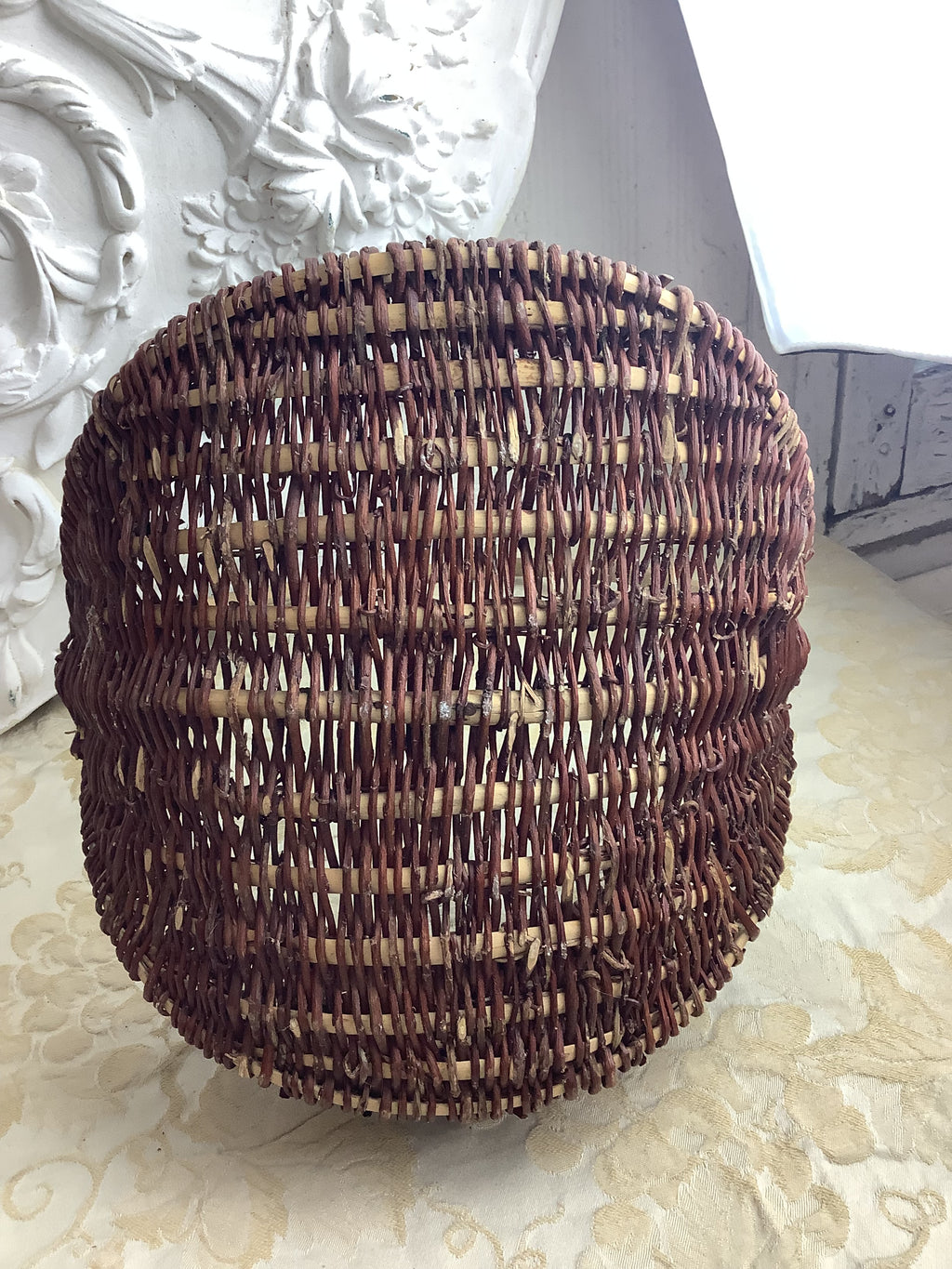 Ancien panier Bressan en osier brut, panier à œufs traditionnel – Ref. 27M