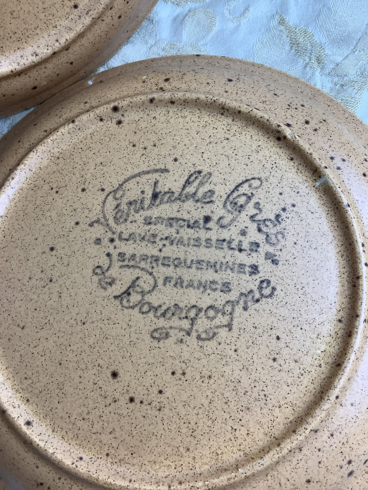 Lot de 6 assiettes à Dessert Sarreguemines France, grès La Bourgogne – Ref. 27G