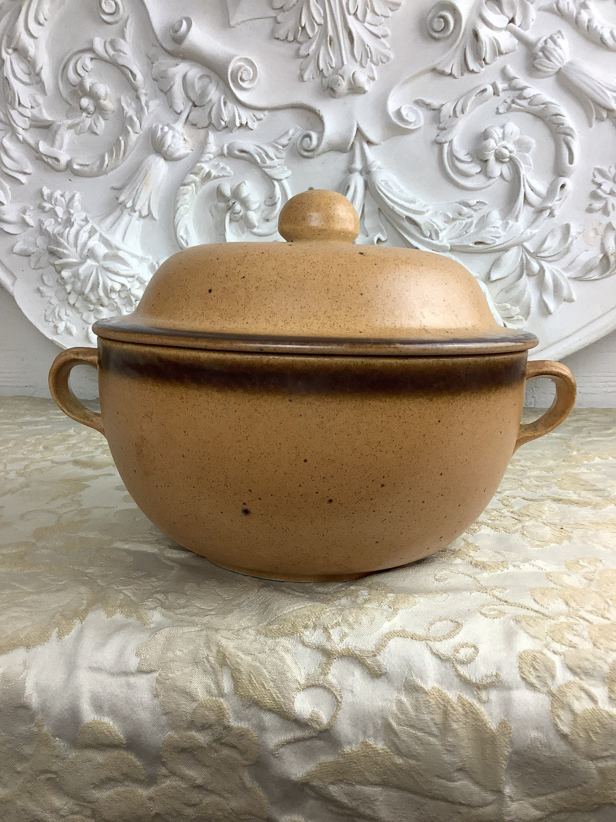 Soupière ancienne Sarreguemines France, grès La Bourgogne – Ref. 27H