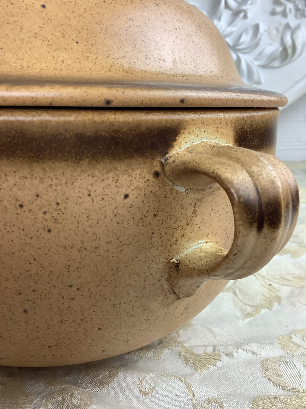 Soupière ancienne Sarreguemines France, grès La Bourgogne – Ref. 27H