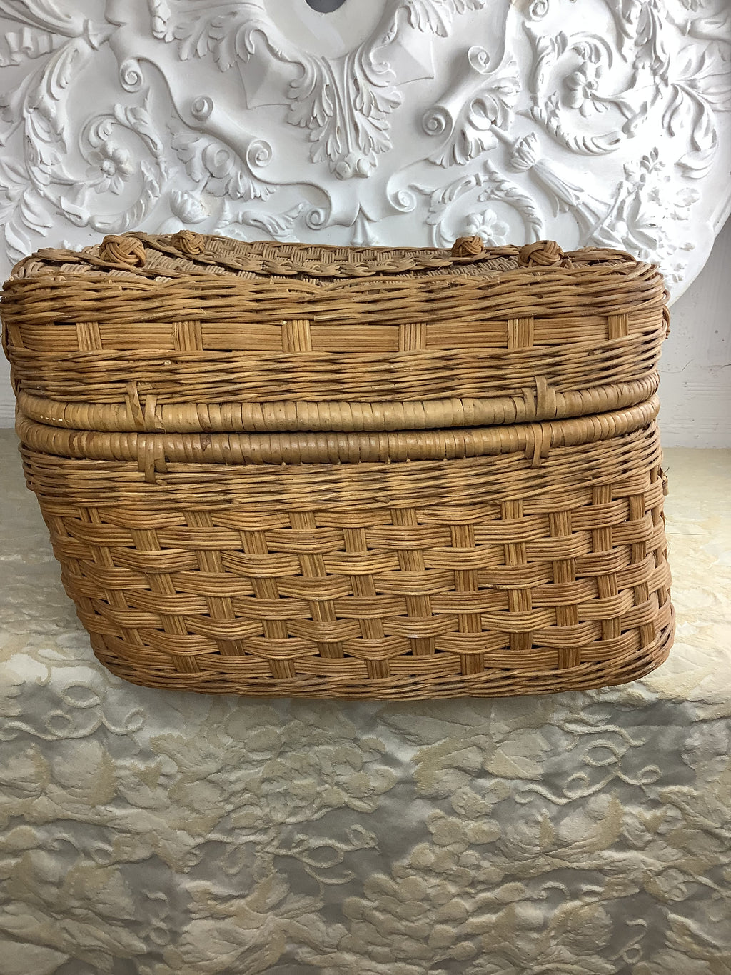 Ancienne valise de pique-nique en vannerie française, style Art Déco – Réf. 27D