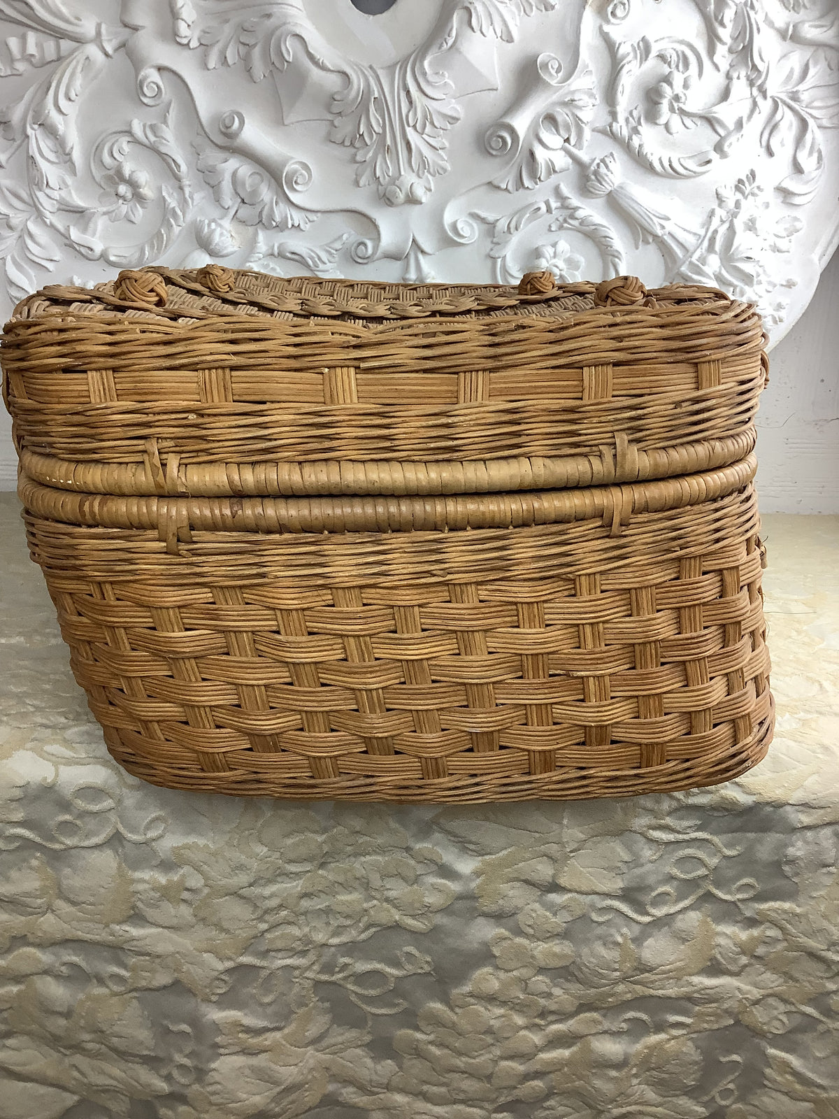 Ancienne valise de pique-nique en vannerie française, style Art Déco – Réf. 27D