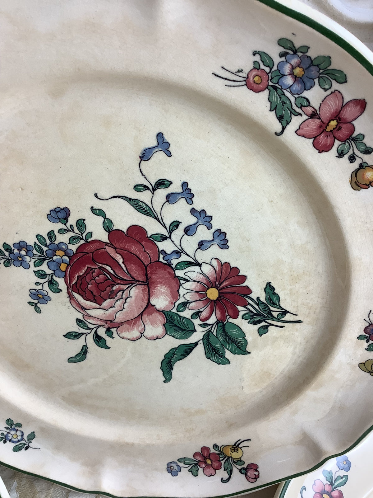 Lot de 6 assiettes plates anciennes Villeroy & Boch, modèle Vieux Strasbourg – Réf. 27N