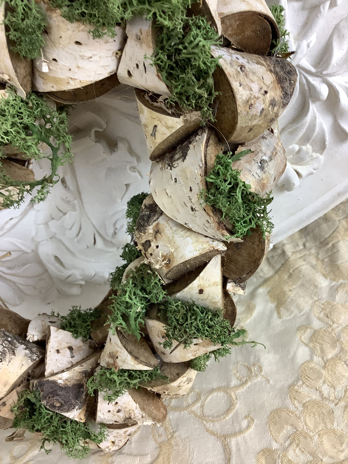 Cœur décoratif végétal en écorce de bouleau et mousse d’Islande – REF C12
